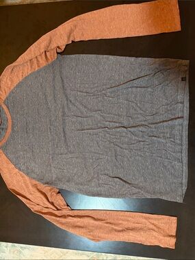 Men's Two-Tone Long Sleeve Raglan Shirt - Gray & Rust